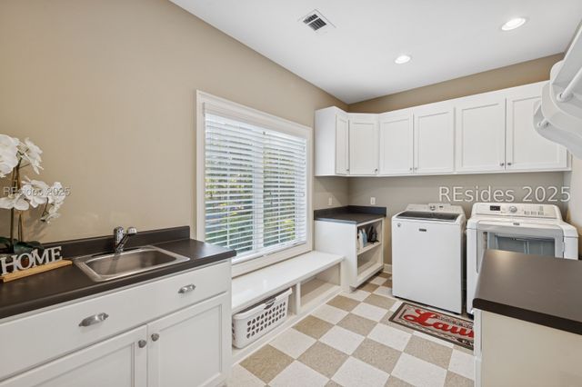 13 Hummock Pl, Hilton Head Island, SC 29926