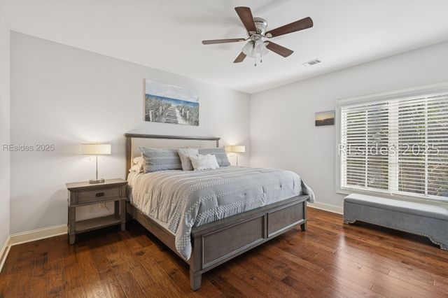 13 Hummock Pl, Hilton Head Island, SC 29926