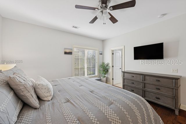 13 Hummock Pl, Hilton Head Island, SC 29926