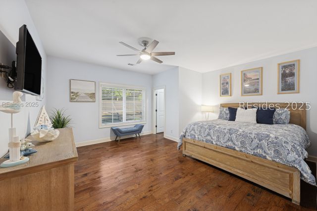 13 Hummock Pl, Hilton Head Island, SC 29926