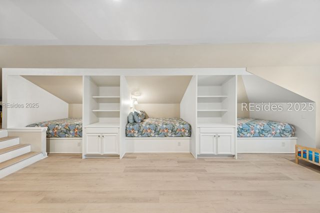 13 Hummock Pl, Hilton Head Island, SC 29926