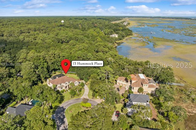 13 Hummock Pl, Hilton Head Island, SC 29926