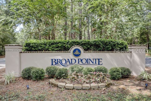 13 Hummock Pl, Hilton Head Island, SC 29926