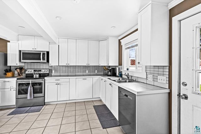 2440 Oakes Ave, Superior, WI 54880