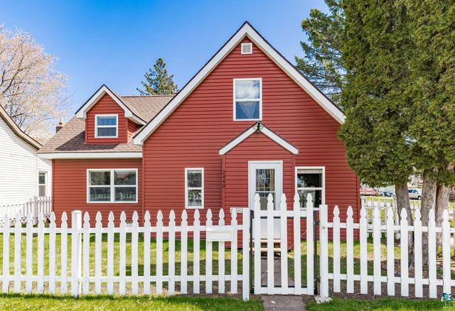 2440 Oakes Ave, Superior, WI 54880
