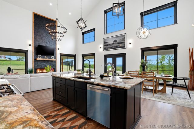 34750 S Falcon Crest Lane, Cookson, OK 74427