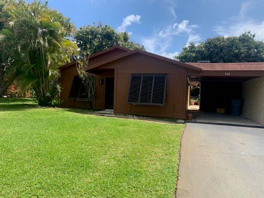 558 SE 28th Avenue, Boynton Beach, FL 33435