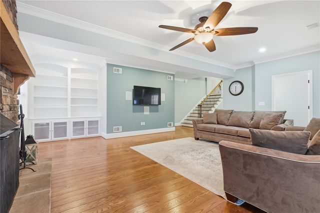 4021 Bakerstown Rd, Richland, PA 15044