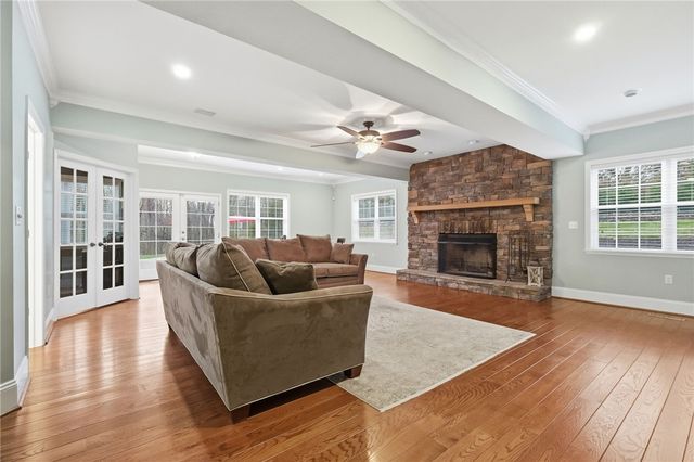 4021 Bakerstown Rd, Richland, PA 15044