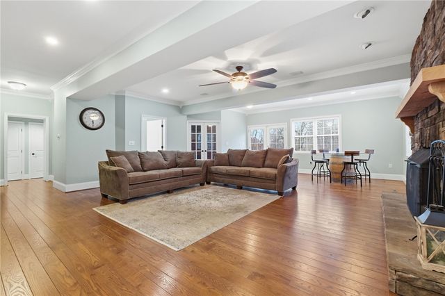 4021 Bakerstown Rd, Richland, PA 15044