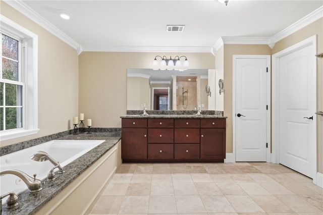 4021 Bakerstown Rd, Richland, PA 15044