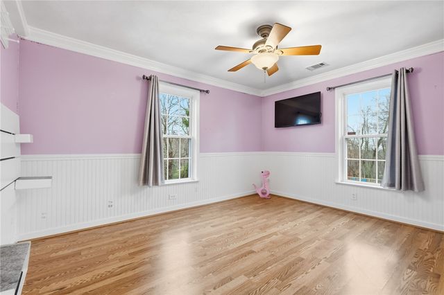 4021 Bakerstown Rd, Richland, PA 15044