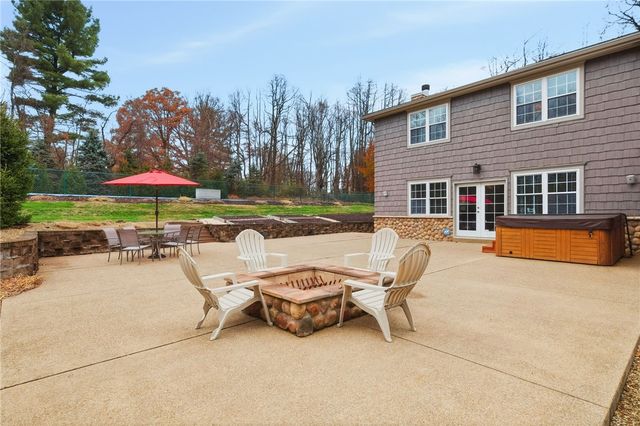 4021 Bakerstown Rd, Richland, PA 15044