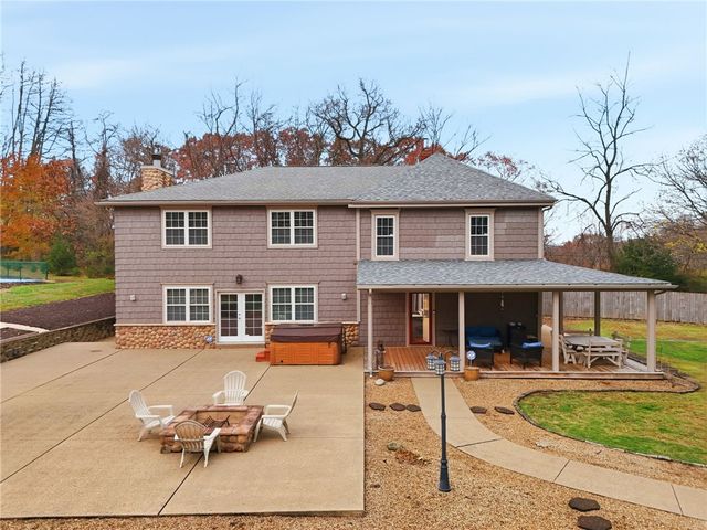 4021 Bakerstown Rd, Richland, PA 15044