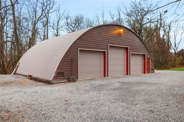 4021 Bakerstown Rd, Richland, PA 15044