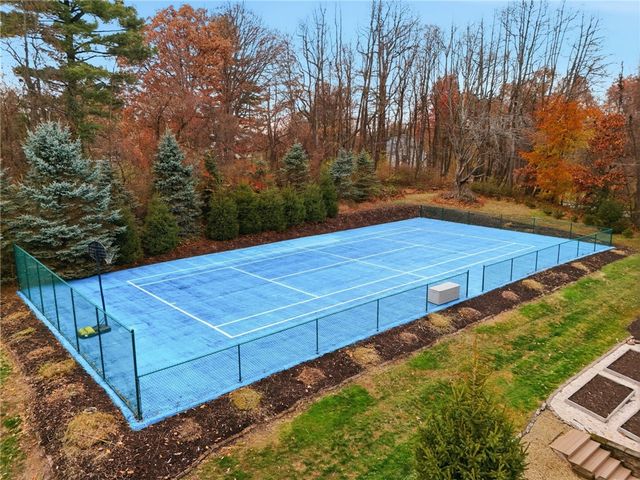 4021 Bakerstown Rd, Richland, PA 15044