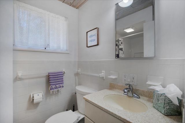 180 King Phillip Road, Wellfleet, MA 02667