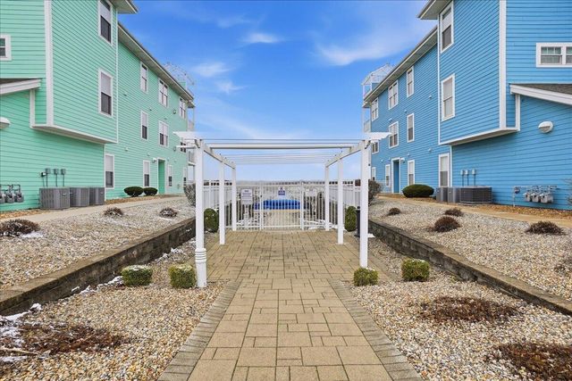 13244 E Lake Shore Drive B202, Cedar Lake, IN 46303