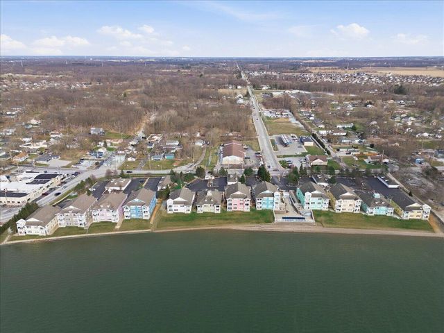 13244 E Lake Shore Drive B202, Cedar Lake, IN 46303