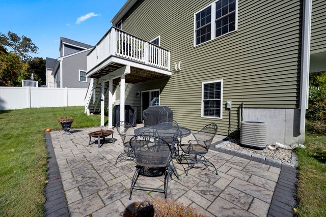 12 Partridge Hill Rd, Sutton, MA 01590