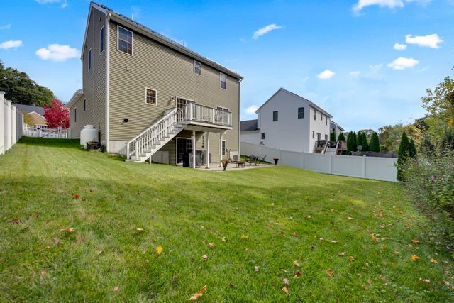 12 Partridge Hill Rd, Sutton, MA 01590
