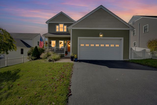 12 Partridge Hill Rd, Sutton, MA 01590