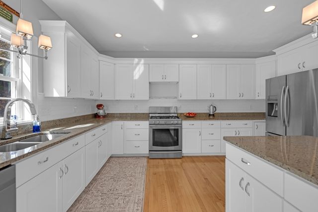 12 Partridge Hill Rd, Sutton, MA 01590