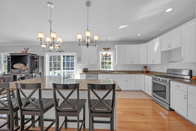 12 Partridge Hill Rd, Sutton, MA 01590