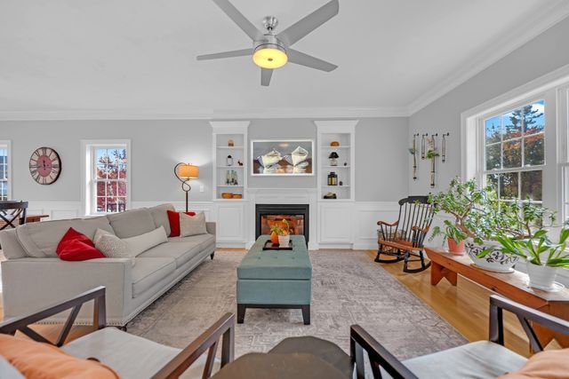 12 Partridge Hill Rd, Sutton, MA 01590