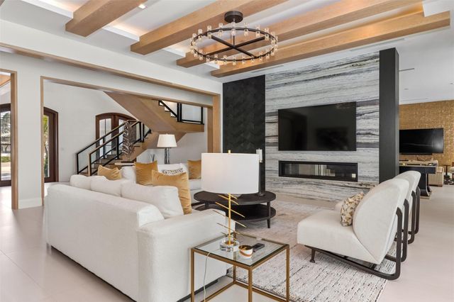 2520 DEL LAGO Drive, Fort Lauderdale, FL 33316