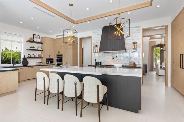 2520 DEL LAGO Drive, Fort Lauderdale, FL 33316