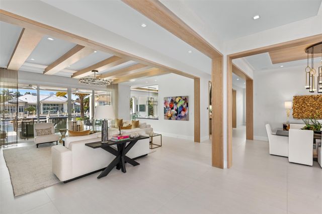 2520 DEL LAGO Drive, Fort Lauderdale, FL 33316