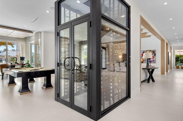 2520 DEL LAGO Drive, Fort Lauderdale, FL 33316