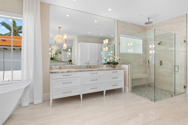 2520 DEL LAGO Drive, Fort Lauderdale, FL 33316