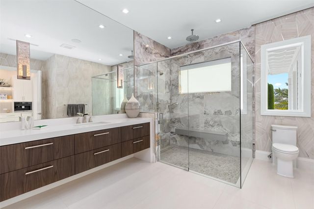 2520 DEL LAGO Drive, Fort Lauderdale, FL 33316