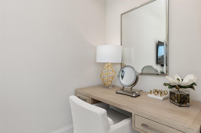 2520 DEL LAGO Drive, Fort Lauderdale, FL 33316
