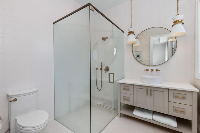 2520 DEL LAGO Drive, Fort Lauderdale, FL 33316