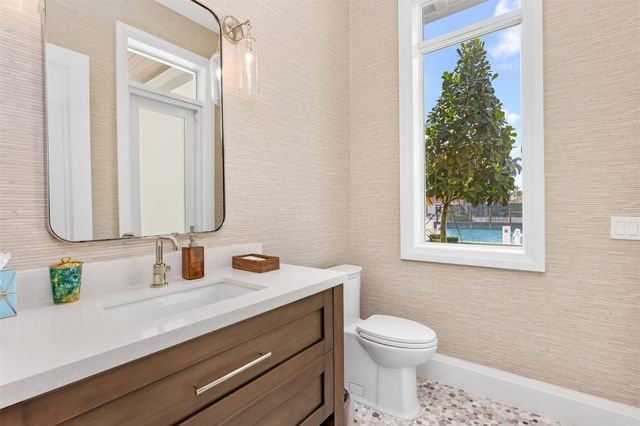 2520 DEL LAGO Drive, Fort Lauderdale, FL 33316