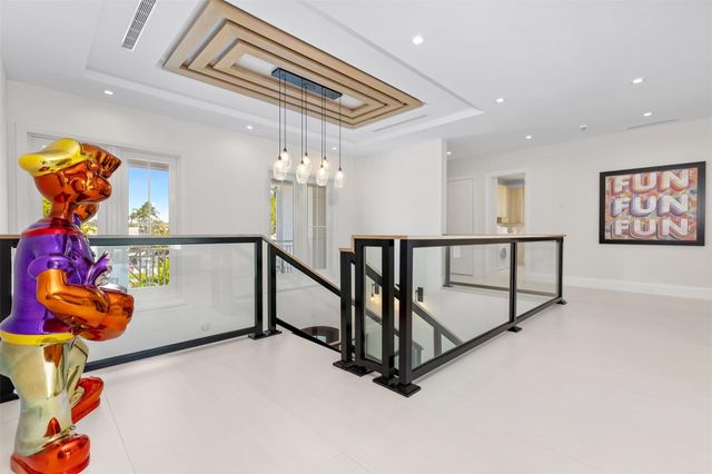 2520 DEL LAGO Drive, Fort Lauderdale, FL 33316