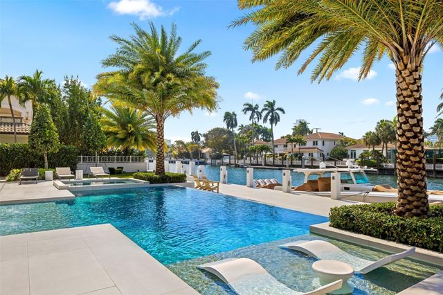 2520 DEL LAGO Drive, Fort Lauderdale, FL 33316