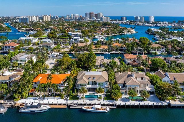 2520 DEL LAGO Drive, Fort Lauderdale, FL 33316