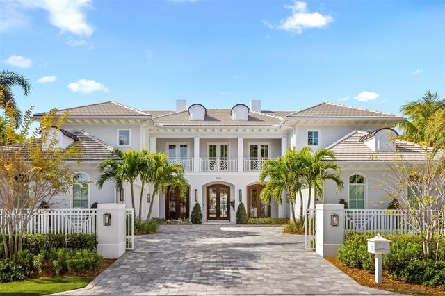 2520 DEL LAGO Drive, Fort Lauderdale, FL 33316