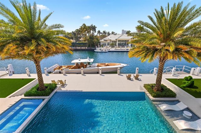 2520 DEL LAGO Drive, Fort Lauderdale, FL 33316