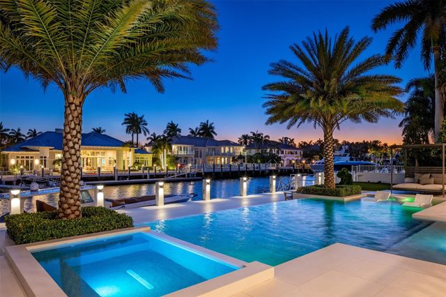 2520 DEL LAGO Drive, Fort Lauderdale, FL 33316