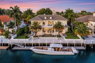 2520 DEL LAGO Drive, Fort Lauderdale, FL 33316