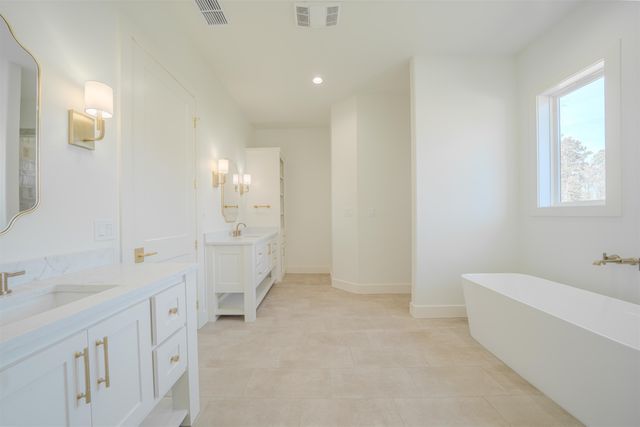 205 Thorn Briar Trail, Longview, TX 75602