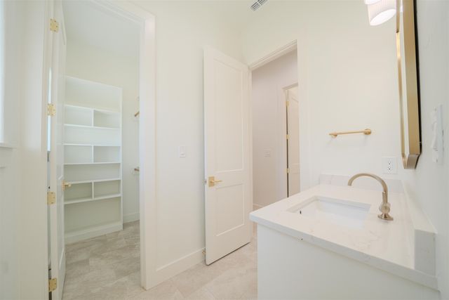 205 Thorn Briar Trail, Longview, TX 75602