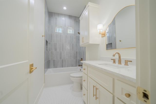 205 Thorn Briar Trail, Longview, TX 75602