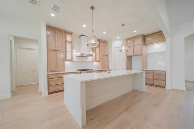 205 Thorn Briar Trail, Longview, TX 75602