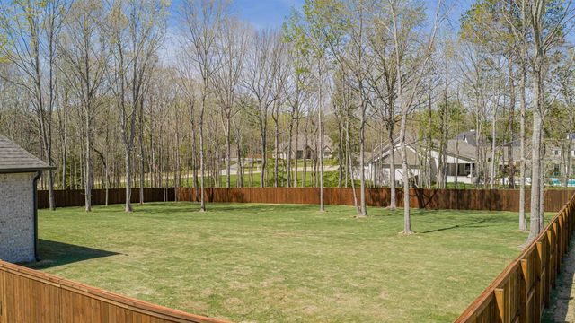 205 Thorn Briar Trail, Longview, TX 75602